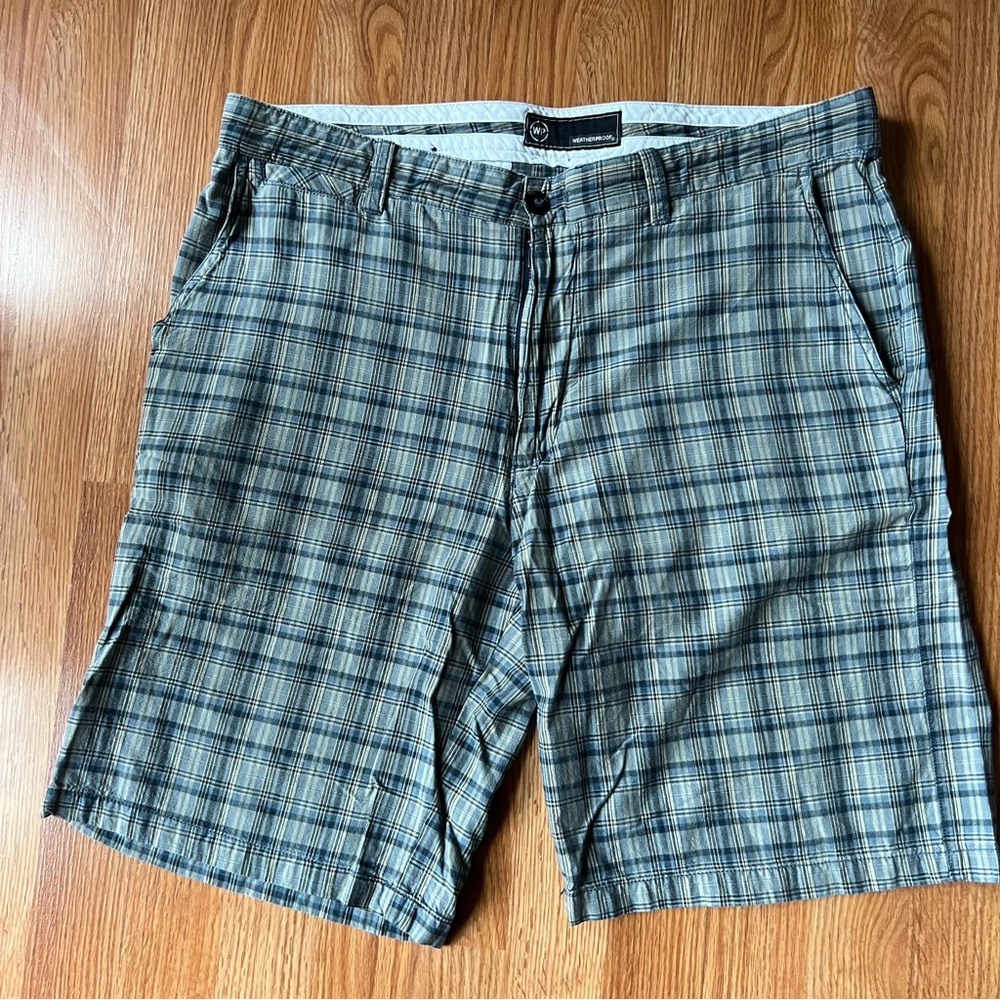 Men’s WP weatherproof chino plaid shorts, size 34